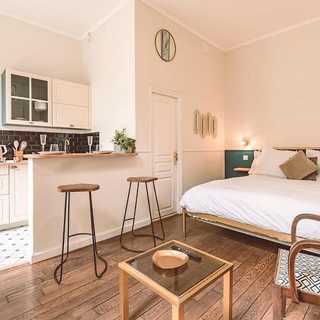 Appartement Hyper centre : élégante terrasse privée à Reims Extérieur photo