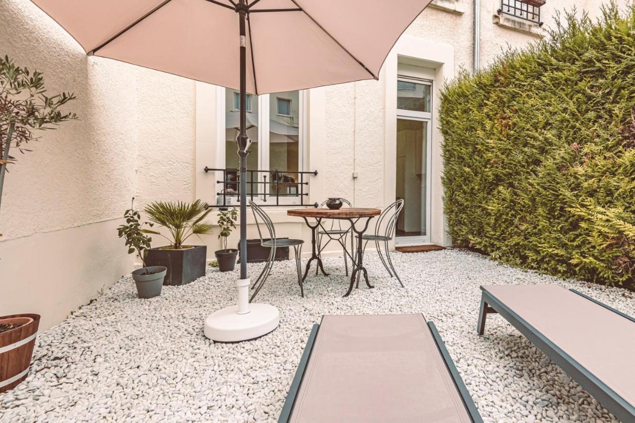 Appartement Hyper centre : élégante terrasse privée à Reims Extérieur photo